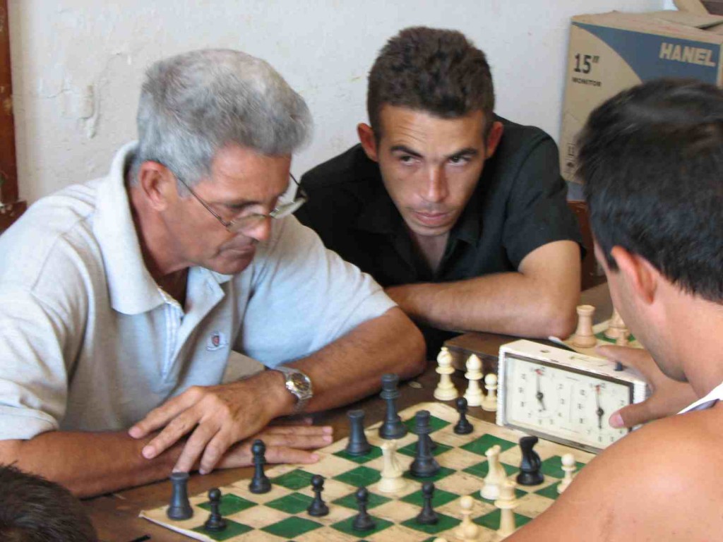 Chess is a serious game in Cuba. 