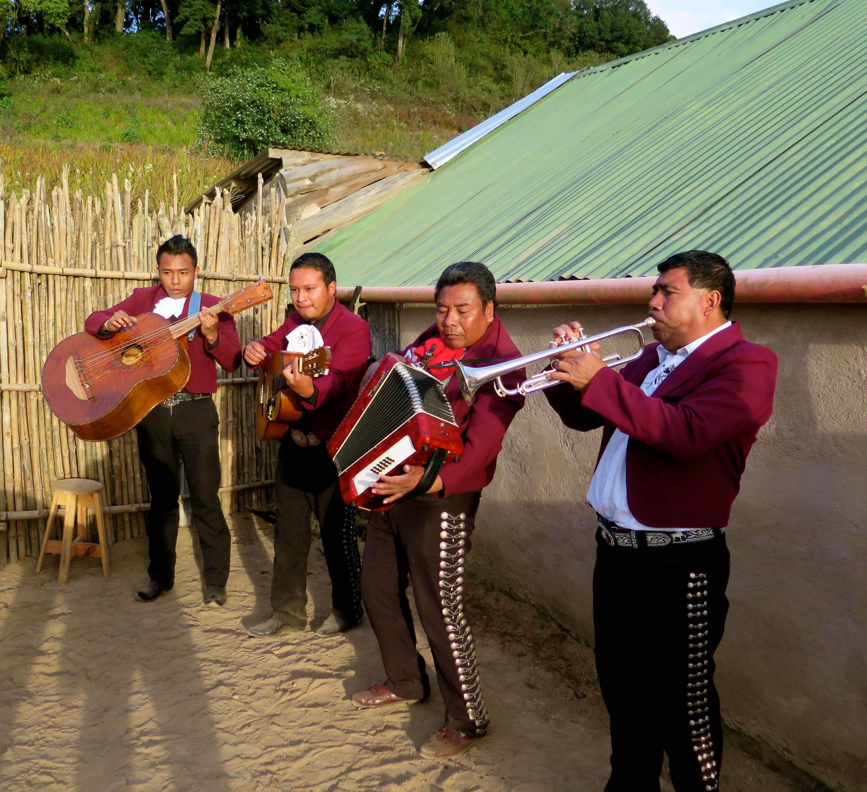 Los Luceros dancing Mariachi o Muerte