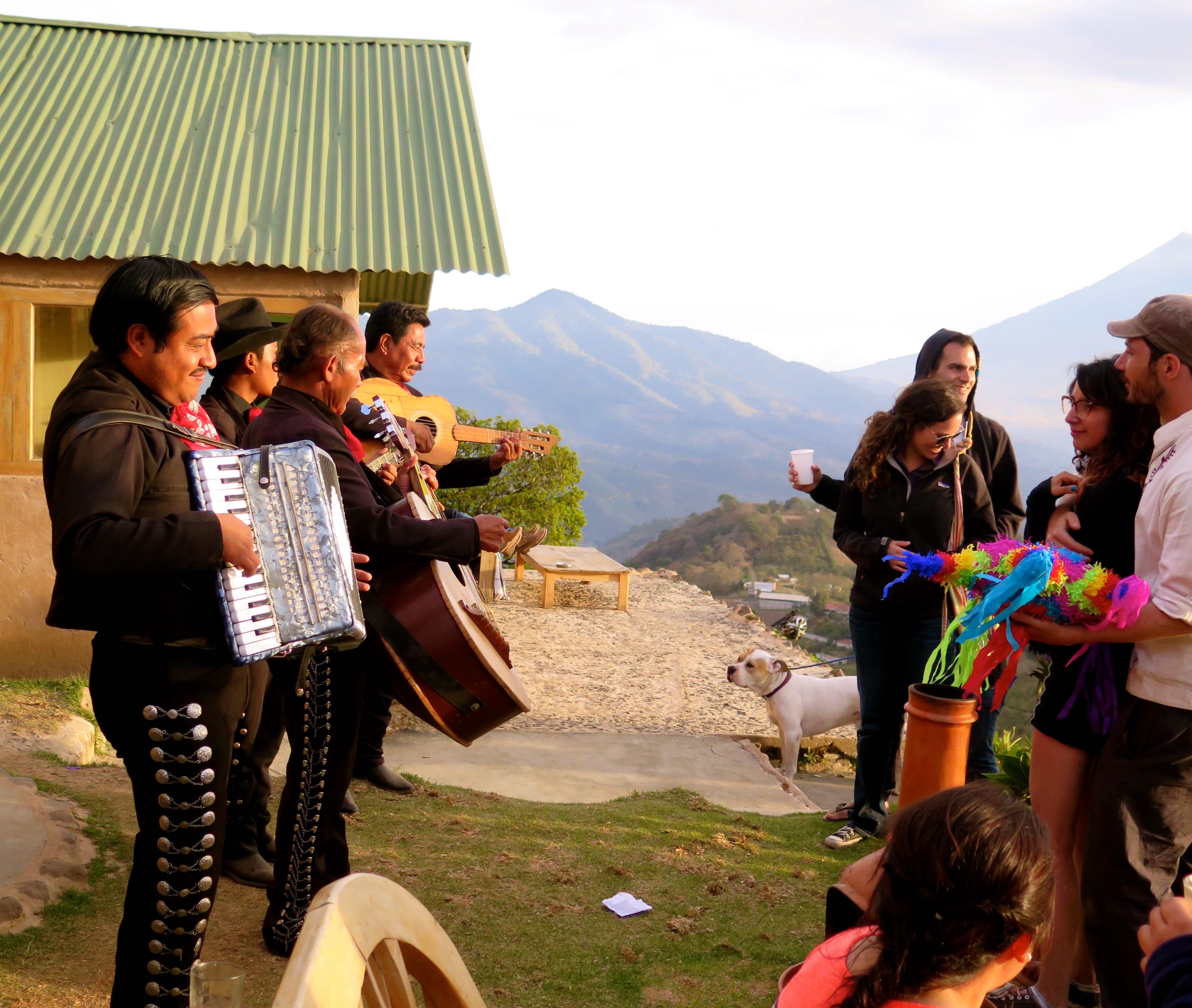 Los Principes Playing the Valley